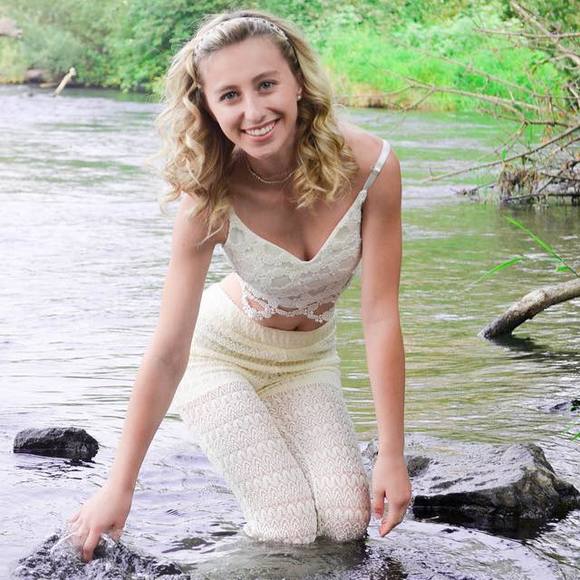 Meet your Posher, Janessa - Picture 1 of 1